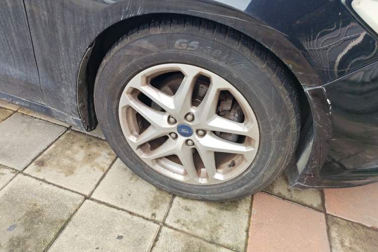Used Ford Mondeo 2013 1.5L GTDi180 Fashion Edition Right Front Wheel Hub
