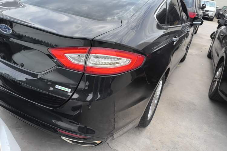 Used Ford Mondeo 2013 2.0L GTDi 200 Luxury Model Right Rear Taillight
