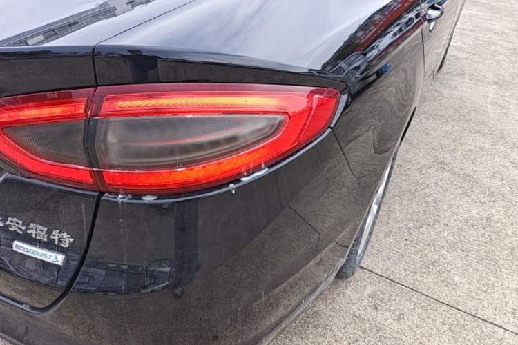 Used Ford Mondeo 2013 1.5L GTDi180 Fashion Edition Right Rear Taillight