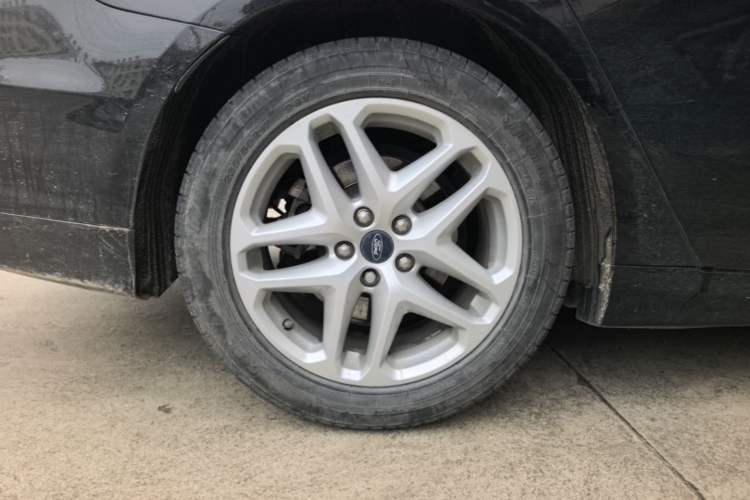 Used Ford Mondeo 2013 1.5L GTDi180 Fashion Edition Right Rear Wheel Hub