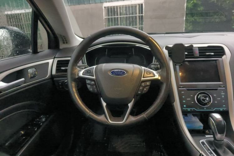 Used Ford Mondeo 2013 2.0L GTDi240 Flagship Edition Steering Wheel