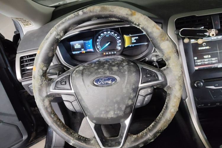 Used Ford Mondeo 2013 2.0L GTDi 200 Fashion Edition Steering Wheel