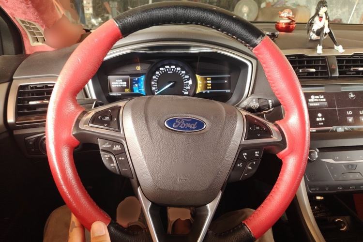 Used Ford Mondeo 2013 2.0L GTDi 200 Luxury Model Steering Wheel