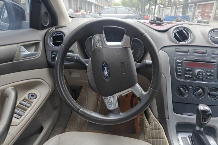 Used Ford Mondeo 2013 2.3L Fashion Edition Steering Wheel