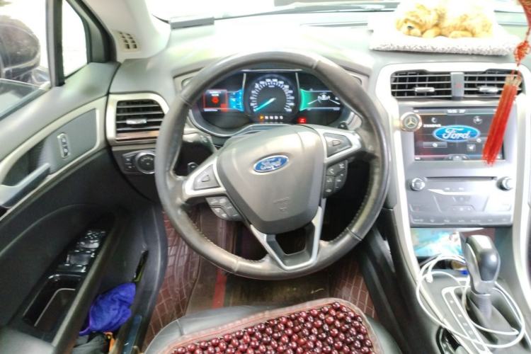 Used Ford Mondeo 2013 2.0L GTDi 200 Luxury Model Steering Wheel