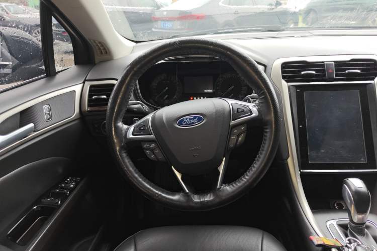 Used Ford Mondeo 2013 2.0L GTDi 200 Fashion Edition Steering Wheel