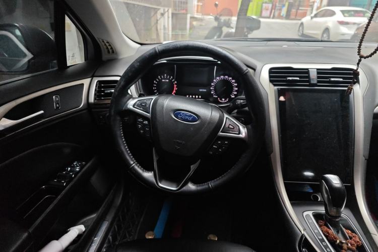Used Ford Mondeo 2013 2.0L GTDi 200 Fashion Edition Steering Wheel