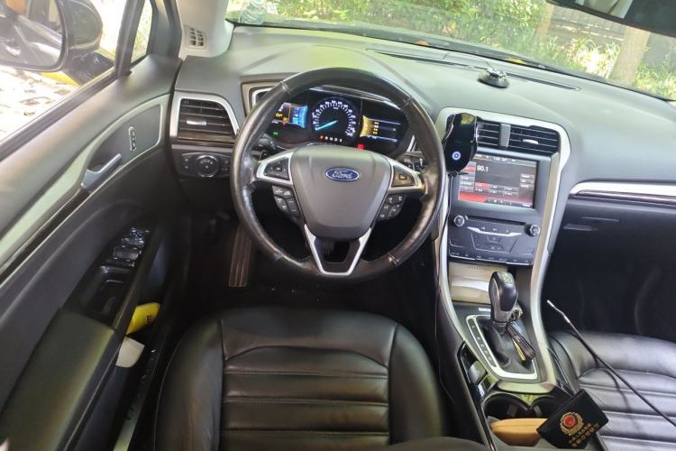 Used Ford Mondeo 2013 2.0L GTDi 200 Luxury Model Steering Wheel