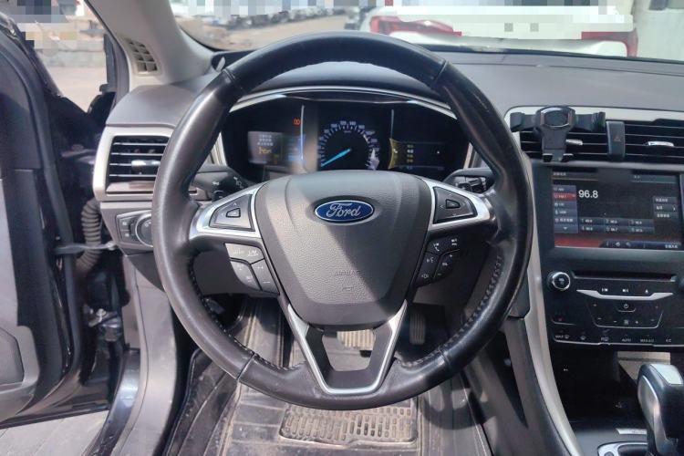 Used Ford Mondeo 2013 2.0L GTDi 200 Luxury Model Steering Wheel