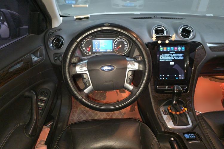 Used Ford Mondeo 2013 2.3L Luxury Model Steering Wheel