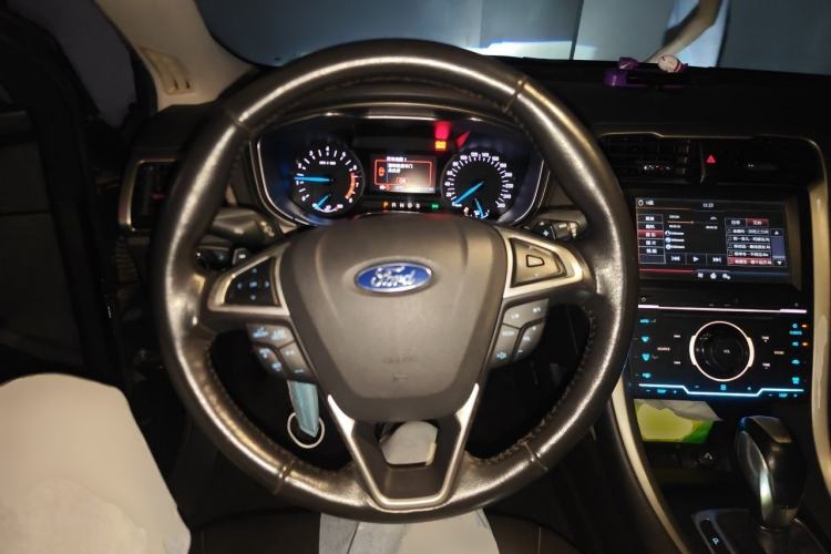 Used Ford Mondeo 2013 2.0L GTDi 200 Fashion Edition Steering Wheel