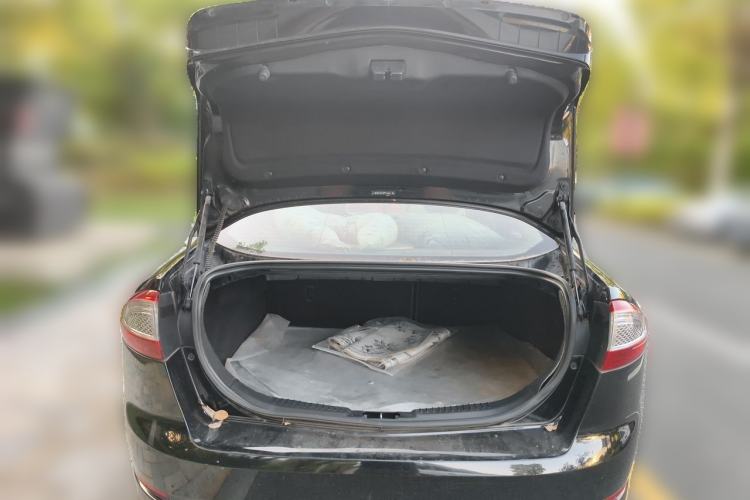 Used Ford Mondeo 2013 2.3L Luxury Model Trunk