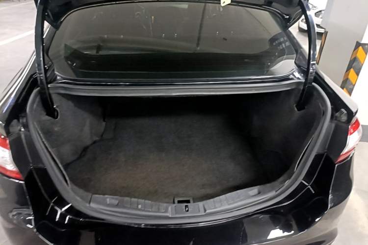 Used Ford Mondeo 2013 2.0L GTDi 200 Fashion Edition Trunk