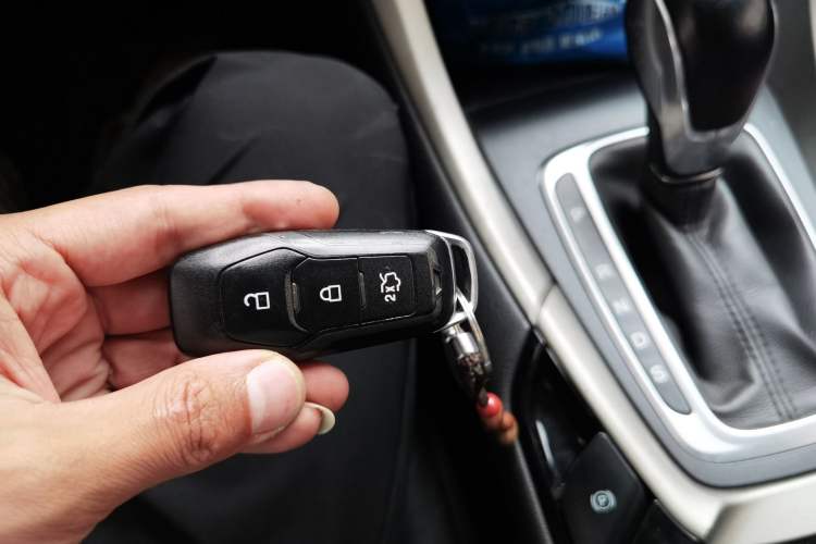Used Ford Mondeo 2013 2.0L GTDi 200 Fashion Edition Vehicle Key