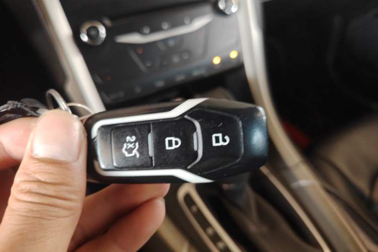 Used Ford Mondeo 2013 2.0L GTDi 200 Luxury Model Vehicle Key