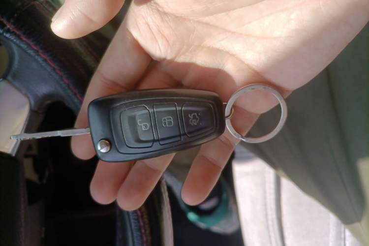 Used Ford Mondeo 2013 2.3L Fashion Edition Vehicle Key