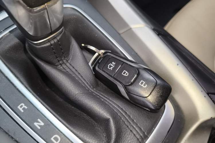 Used Ford Mondeo 2013 2.0L GTDi 200 Luxury Model Vehicle Key
