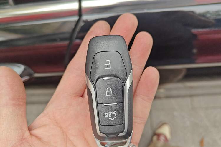 Used Ford Mondeo 2013 2.0L GTDi 200 Fashion Edition Vehicle Key