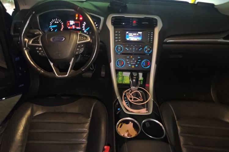 Used Ford Mondeo 2013 1.5L GTDi180 Fashion Edition Center Console