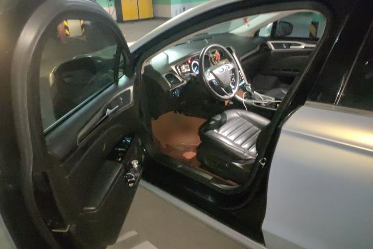 Used Ford Mondeo 2013 2.0L GTDi 200 Fashion Edition Driver Seat