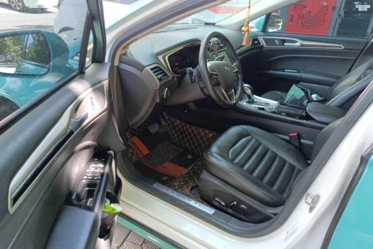 Used Ford Mondeo 2013 2.0L GTDi 200 Fashion Edition Driver Seat