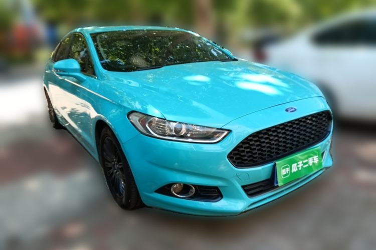 Used Ford Mondeo 2013 2.0L GTDi 200 Fashion Edition Front Right 45 Deg