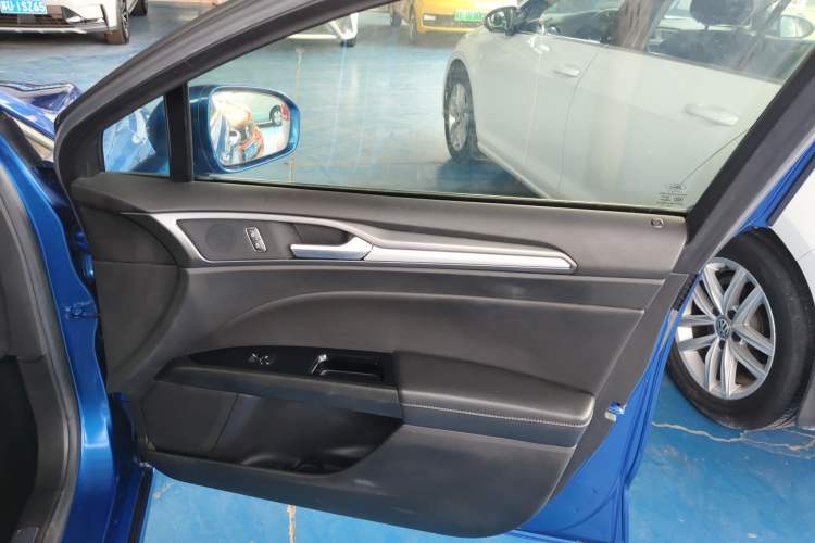 Used Ford Mondeo 2013 1.5L GTDi180 Fashion Edition Interior 5