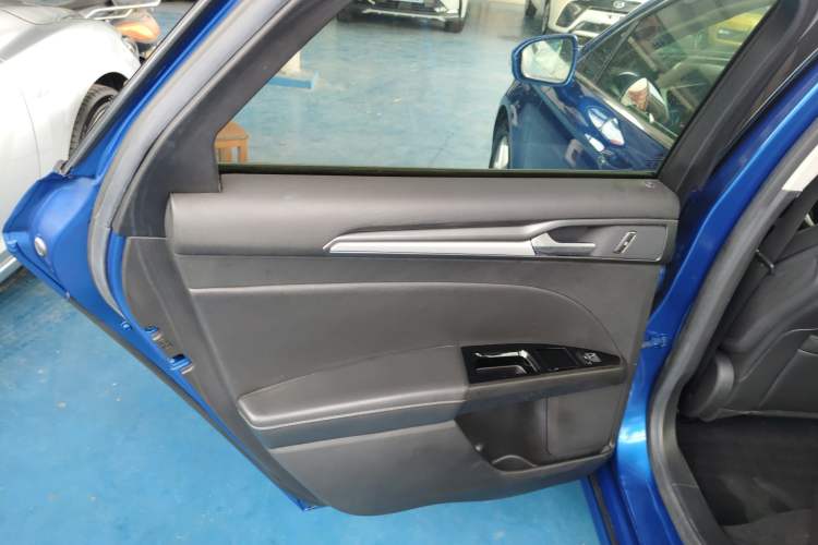 Used Ford Mondeo 2013 1.5L GTDi180 Fashion Edition Interior 8