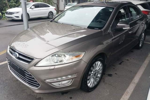 Ojetý Ford Mondeo 2013 2.3L Luxury Model