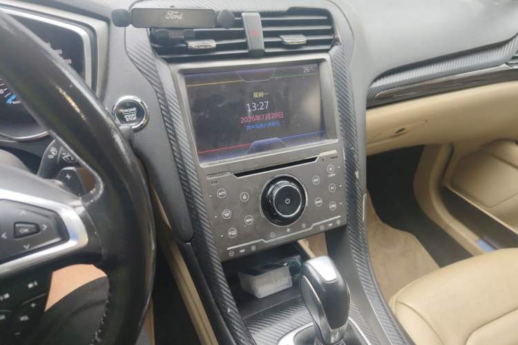 Used Ford Mondeo 2013 2.0L GTDi 200 Fashion Edition Audio And AC Panel