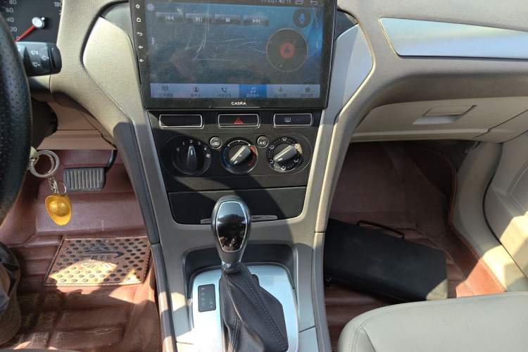 Used Ford Mondeo 2013 2.3L Fashion Edition Audio And AC Panel