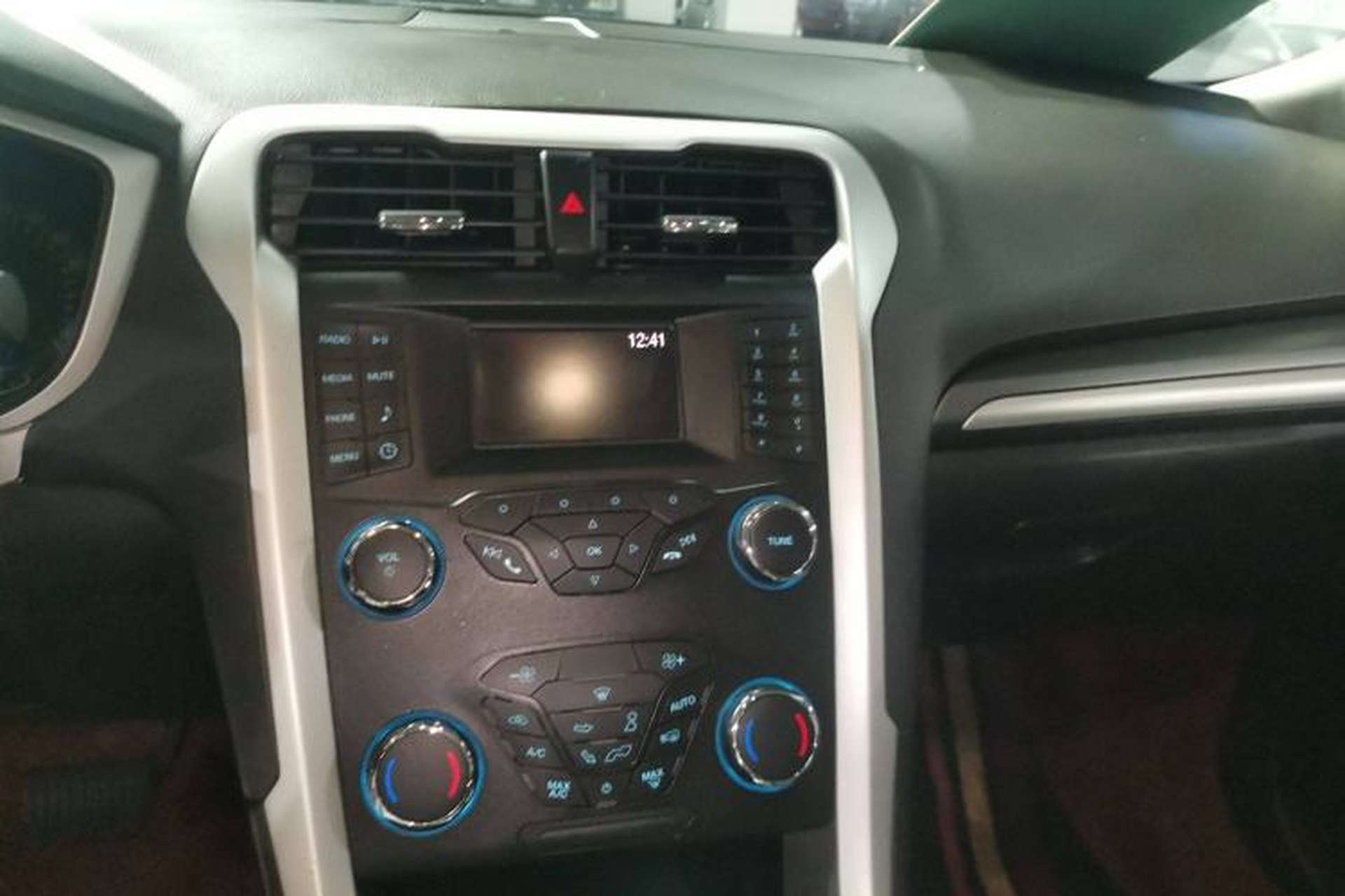 Used Ford Mondeo 2013 1.5L GTDi180 Fashion Edition Audio And AC Panel
