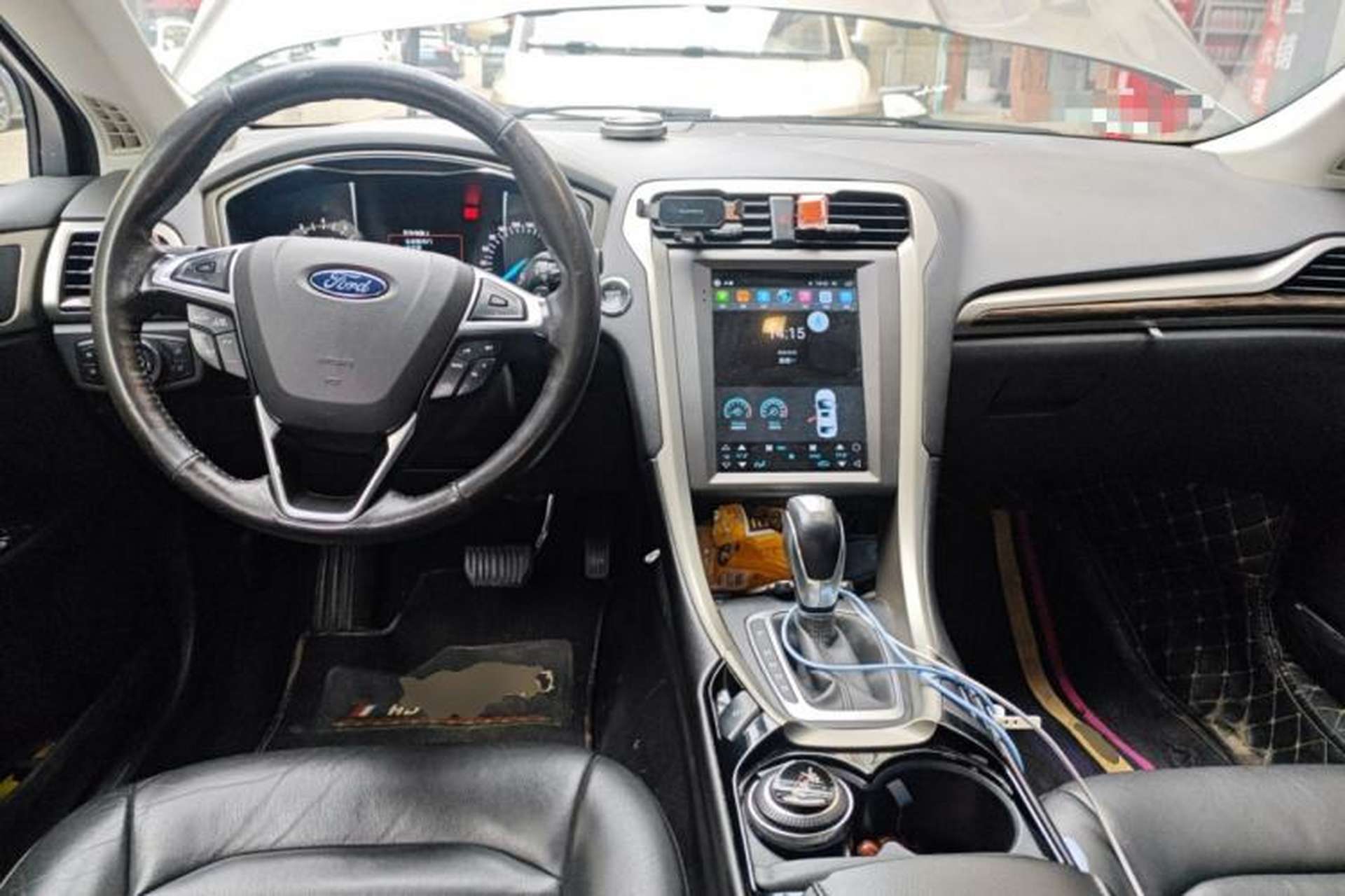 Used Ford Mondeo 2013 2.0L GTDi 200 Fashion Edition Center Console