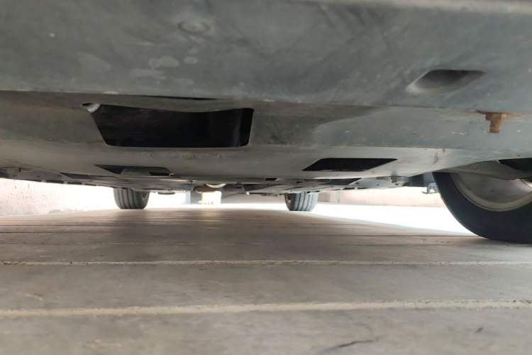 Used Ford Mondeo 2013 2.0L GTDi 200 Luxury Model Chassis Front