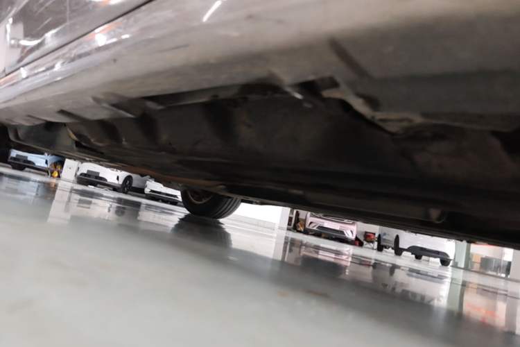 Used Ford Mondeo 2013 2.0L GTDi 200 Luxury Model Chassis Front Right