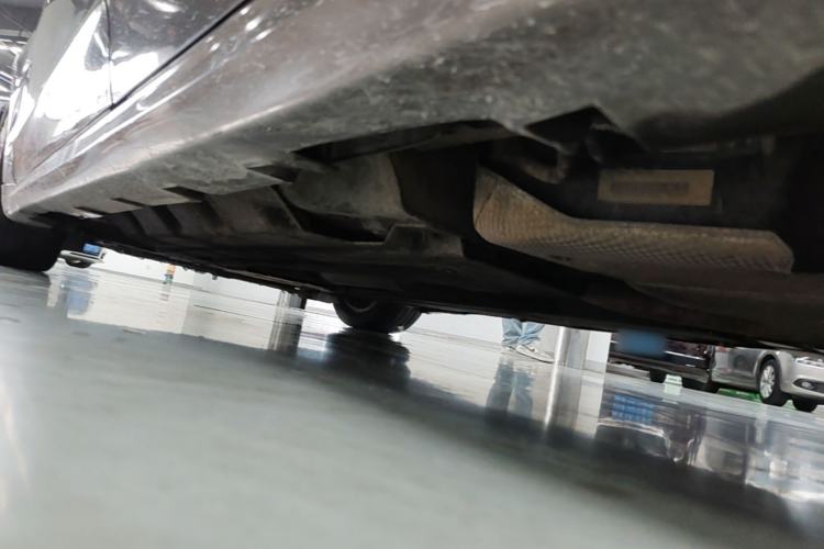Used Ford Mondeo 2013 2.0L GTDi 200 Luxury Model Chassis Rear Left