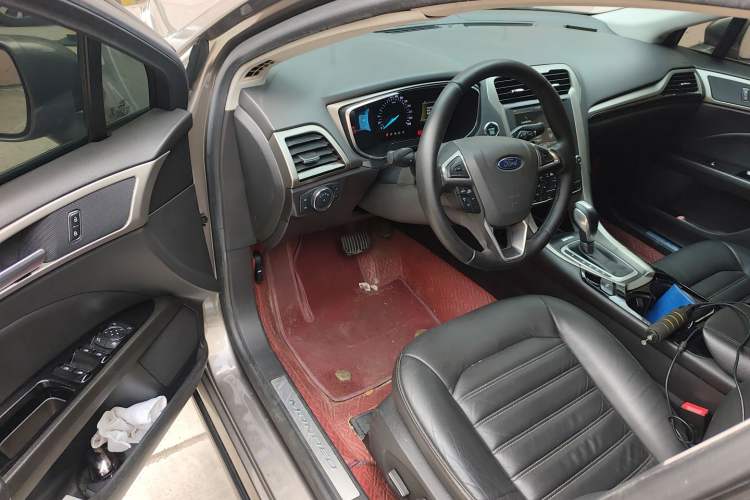 Used Ford Mondeo 2013 2.0L GTDi 200 Luxury Model Driver Seat