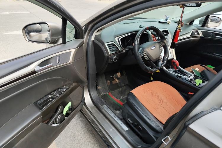 Used Ford Mondeo 2013 2.0L GTDi 200 Luxury Model Driver Seat