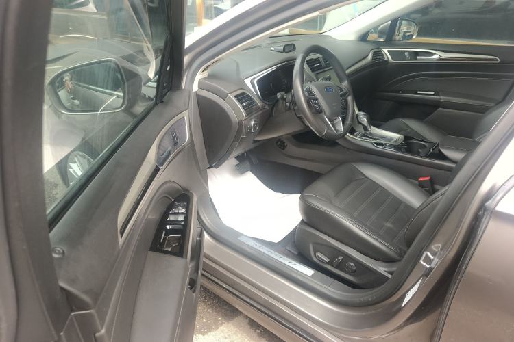 Used Ford Mondeo 2013 2.0L GTDi240 Flagship Edition Driver Seat