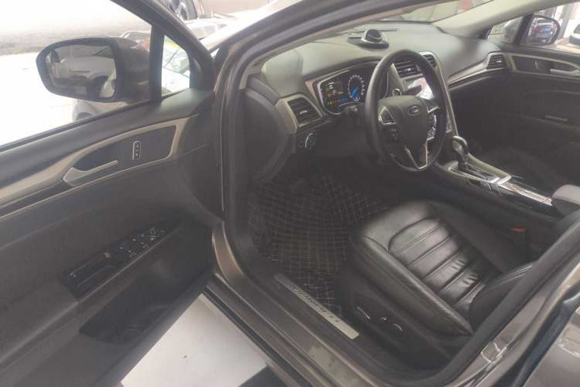 Used Ford Mondeo 2013 2.0L GTDi 200 Fashion Edition Driver Seat