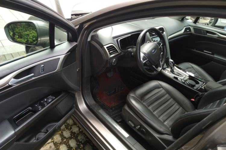 Used Ford Mondeo 2013 2.0L GTDi 200 Fashion Edition Driver Seat