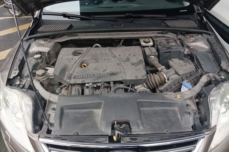 Used Ford Mondeo 2013 2.3L Luxury Model Engine Bay