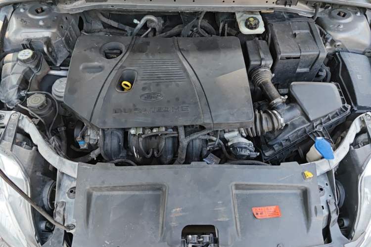 Used Ford Mondeo 2013 2.3L Luxury Model Engine Bay