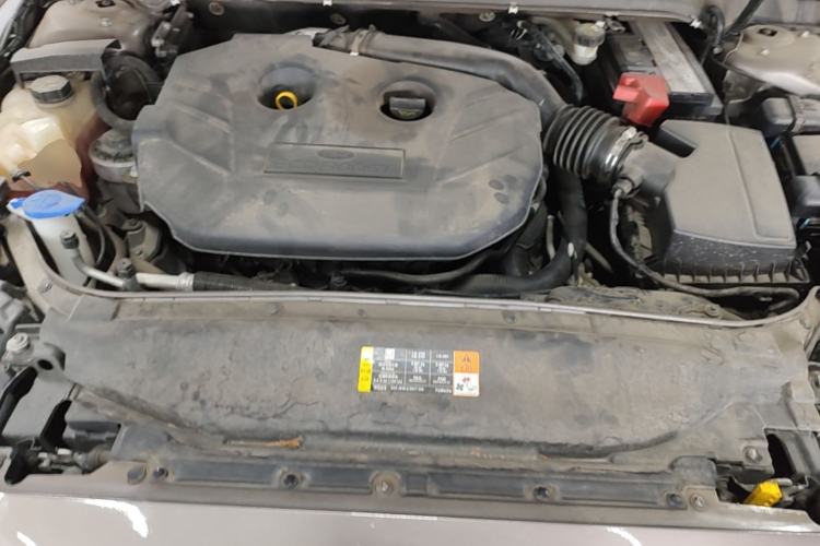 Used Ford Mondeo 2013 2.0L GTDi 200 Luxury Model Engine Bay