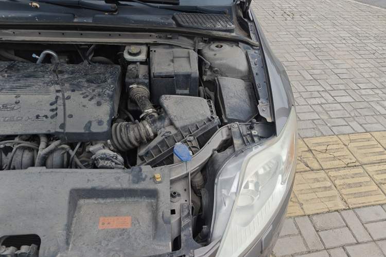 Used Ford Mondeo 2013 2.3L Luxury Model Engine Bay Left