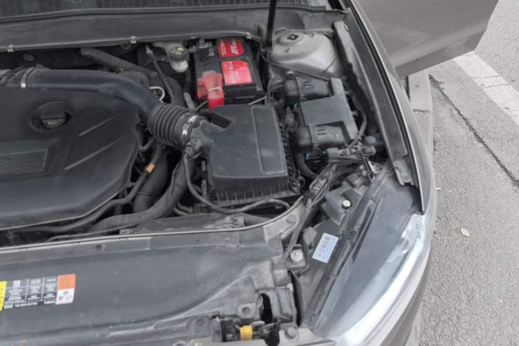 Used Ford Mondeo 2013 2.0L GTDi 200 Fashion Edition Engine Bay Left