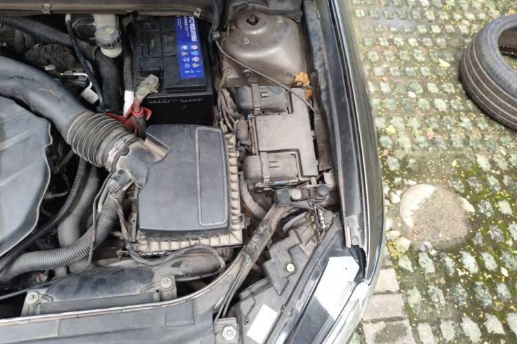 Used Ford Mondeo 2013 2.0L GTDi 200 Fashion Edition Engine Bay Left