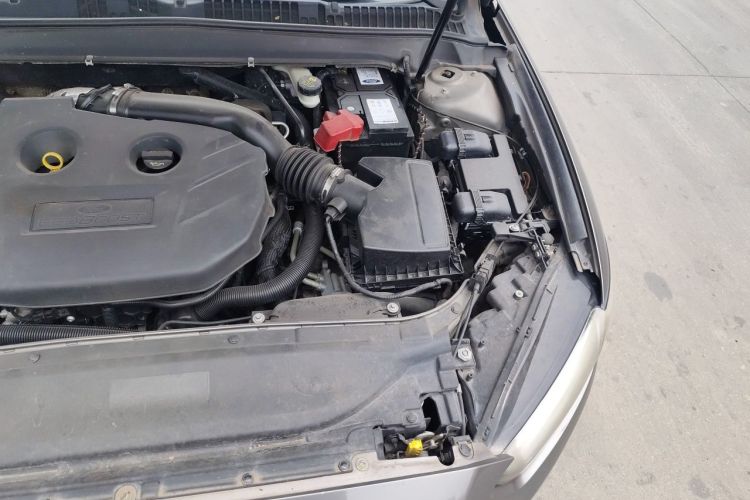 Used Ford Mondeo 2013 2.0L GTDi 200 Fashion Edition Engine Bay Left