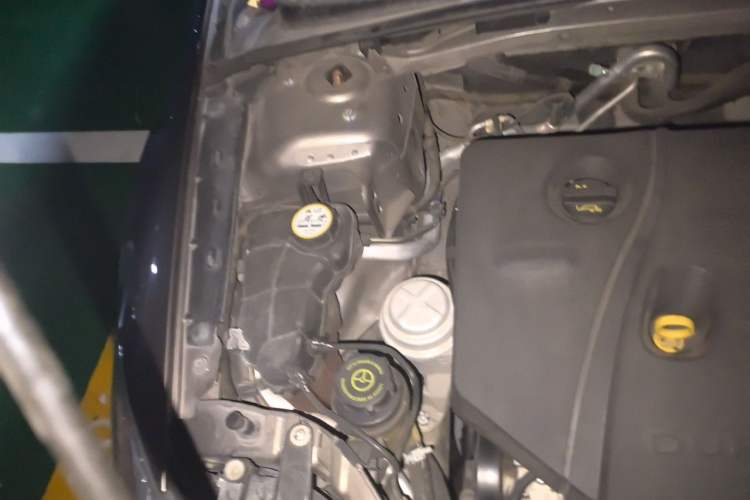 Used Ford Mondeo 2013 2.3L Fashion Edition Engine Bay Right