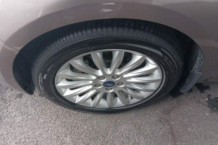 Used Ford Mondeo 2013 2.3L Luxury Model Exterior 4
